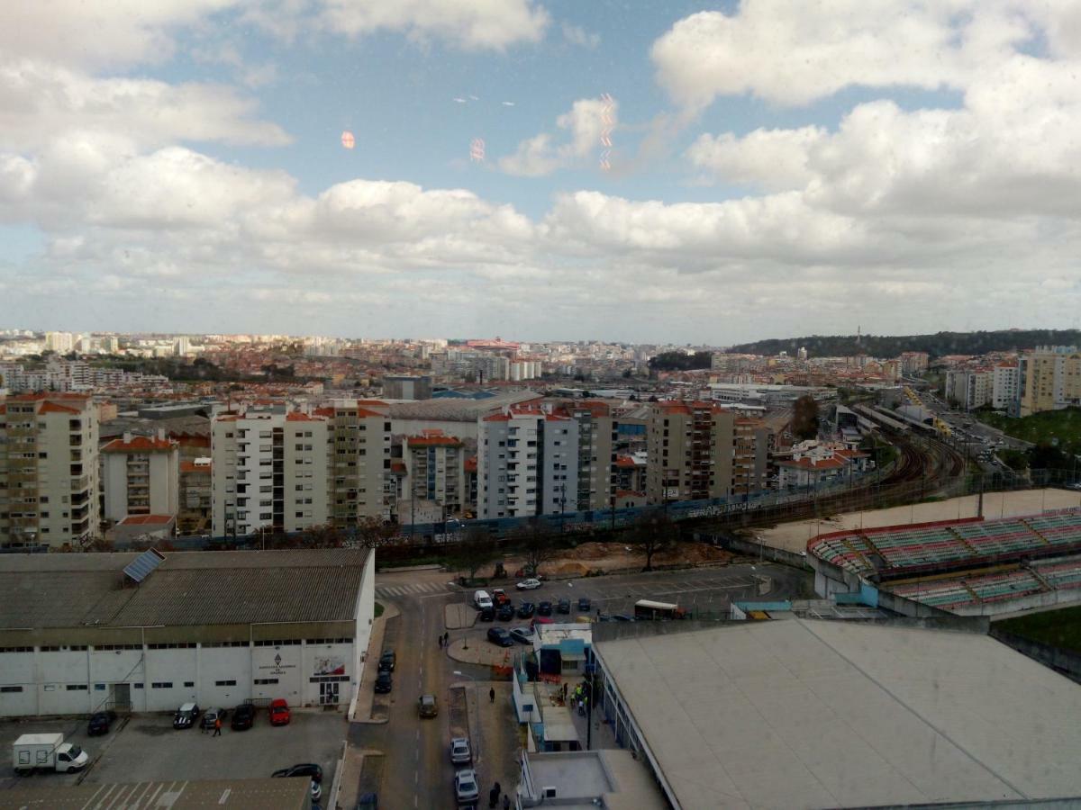In Bed With Lisbon 11K Apartment Amadora Luaran gambar